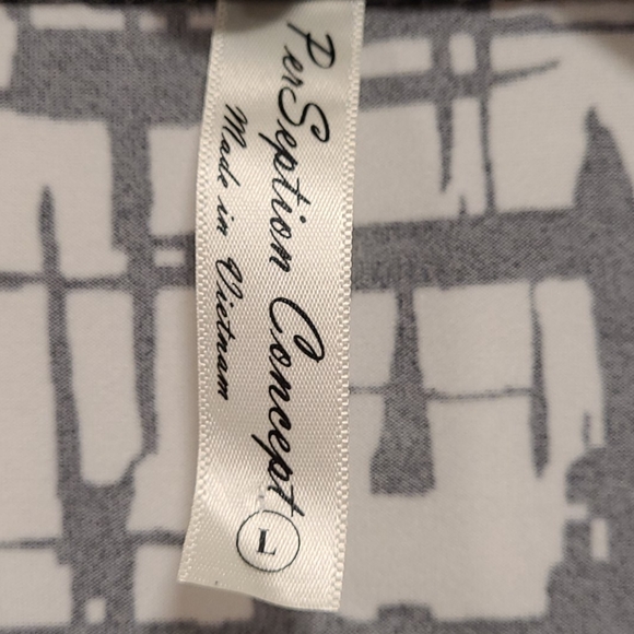 Per Seption Concept L Faux Wrap blouse. - Picture 4 of 5